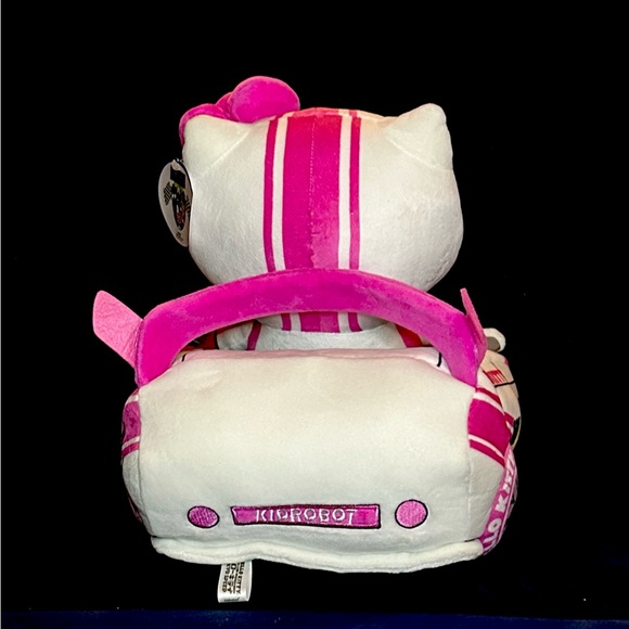Hello Kitty Pink Racer - Picture 7 of 11